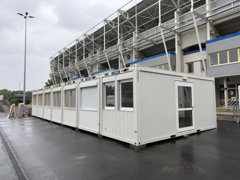 Containeranlage am Ernst-Abbe-Stadion in Jena – WOHLFEIL